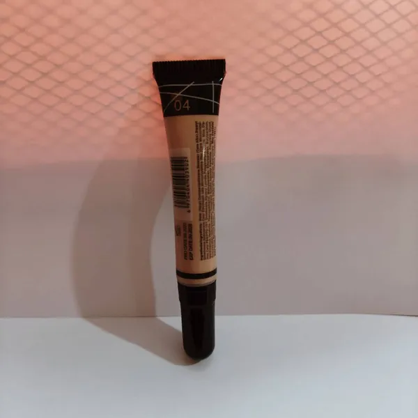 5 Gram Oil Free Pro Concealer for Medium Skin Tone