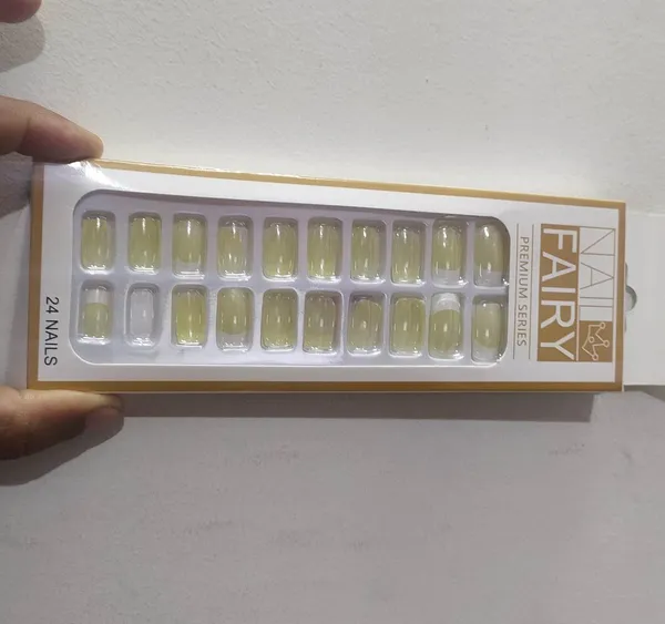 Premium Series Transparent Ceams 24 Fake Nails For Party Wear (24 Pieces Artificial Nails WIth Glue)