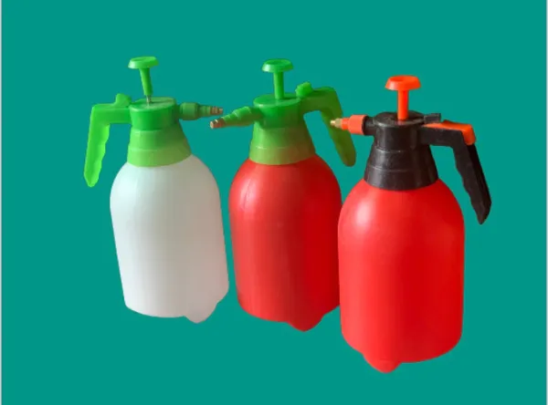 Spray Bottle For Plants , Gardens With Pressure Nozzle , Hand Pump Sprayer (Colour may vary)